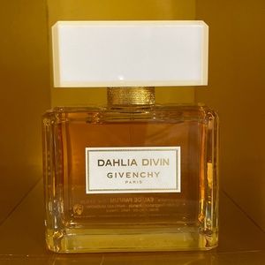NWOT | Dahlia Divin | Givenchy